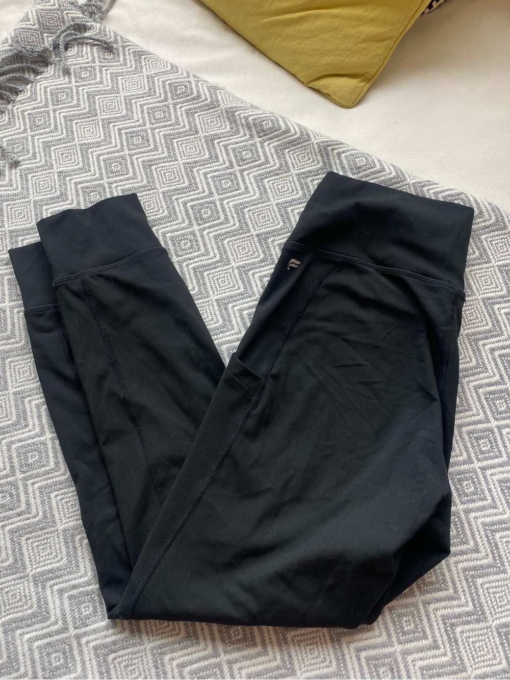 Fabletics Black High Waisted Leggings Side Pockets Women’s Medium
